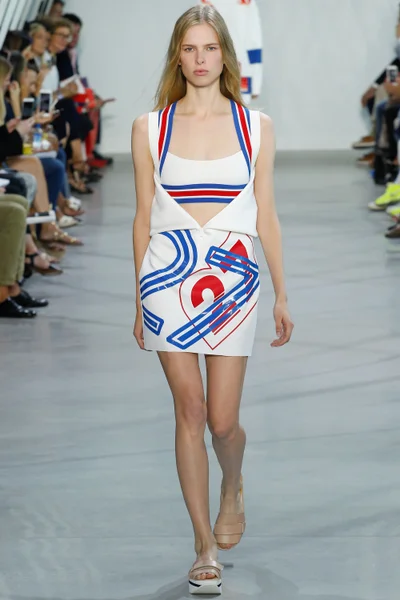 Look 18